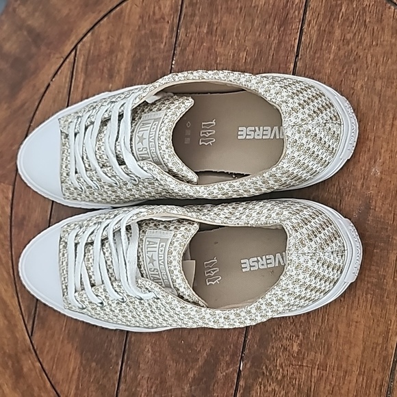 Converse Chuck Taylor Unique (Not sold in Canada)European Gold and White Design - Picture 4 of 8